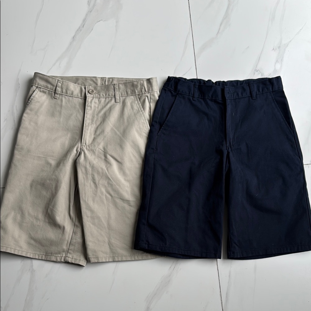 Izod Tan and Blue Flat Front Shorts Casual Style